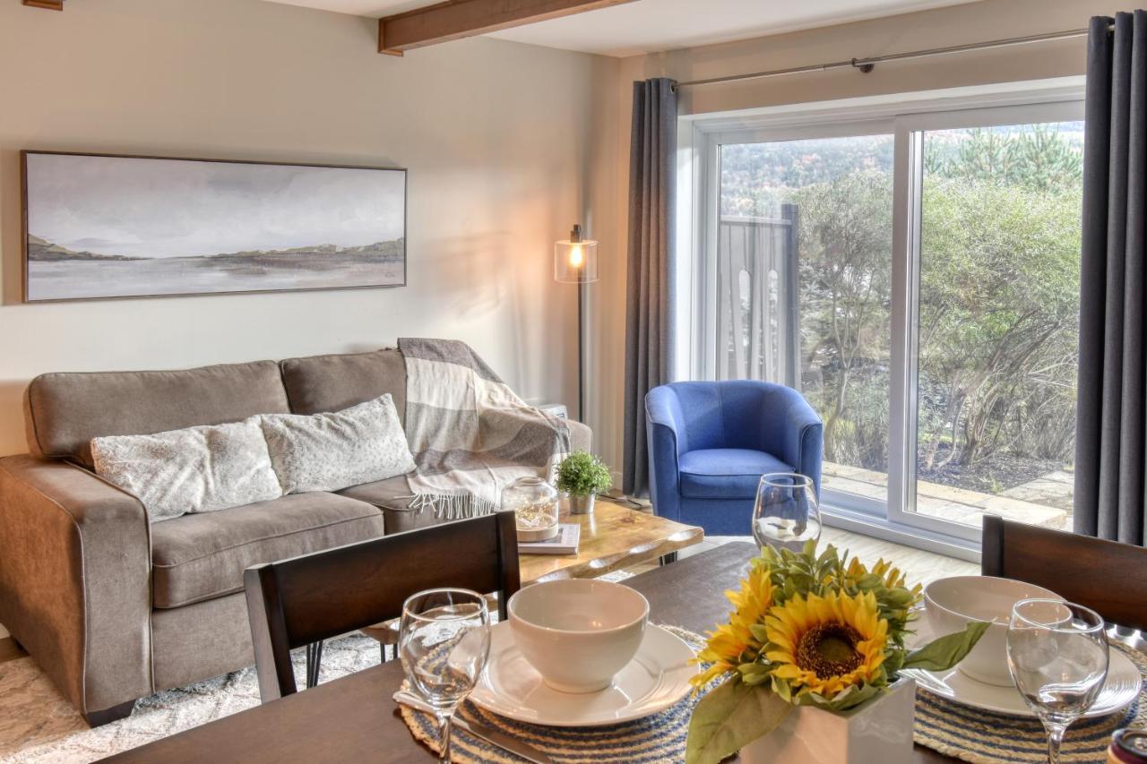 Elegant Apartment - View On Lake Tremblant & Mountain Mont-Tremblant Bagian luar foto